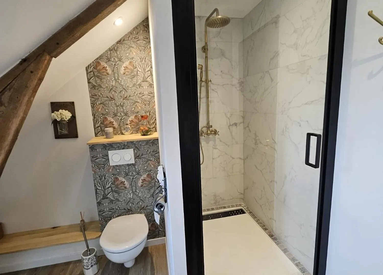 Gite L'Anglais, Appartement Prive En Duplex Avec Acces Jacuzzi A 10Min Des Plages Lanhouarneau